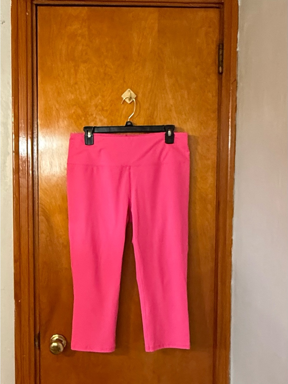 DSG Hot Pink Capri Leggings